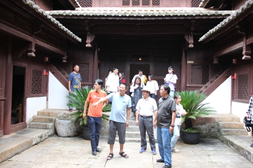 了解红军长征柯渡纪念馆“一颗印”建筑